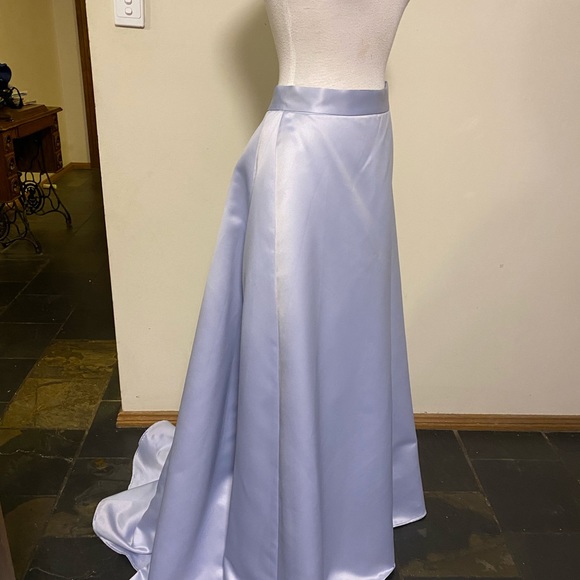 Ice Blue Bridal or Formal Corset Style Gown size 10 - Picture 11 of 13
